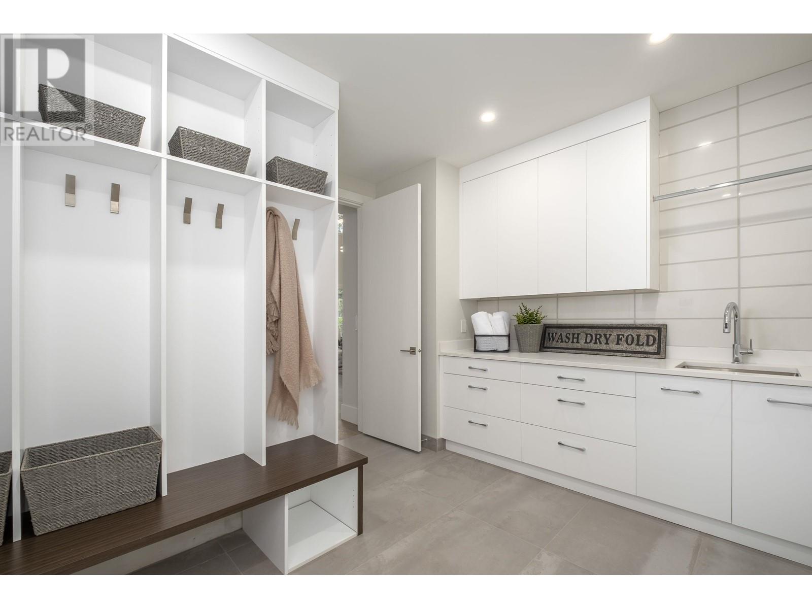 478 Mundy Street, Coquitlam, British Columbia  V3K 5N1 - Photo 35 - R2805303