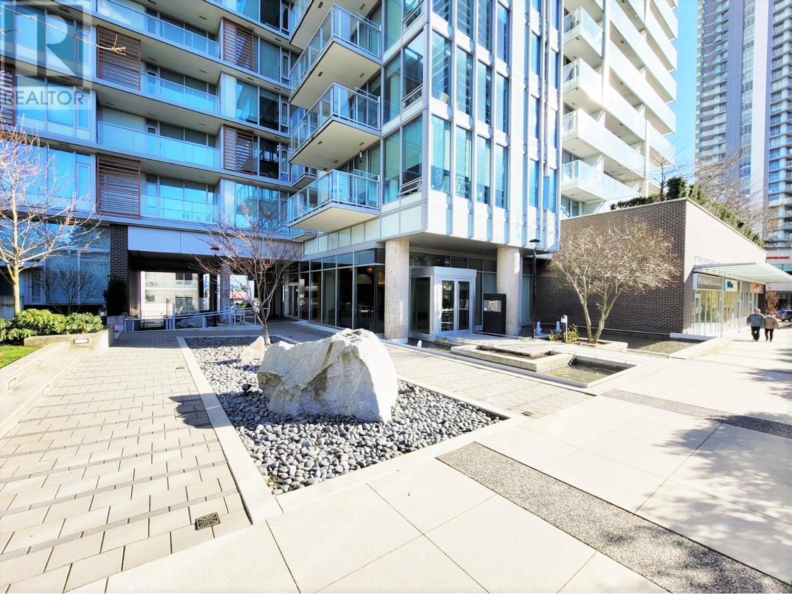 1704 8131 Nunavut Lane, Vancouver, British Columbia  V5X 0E2 - Photo 2 - R2805646