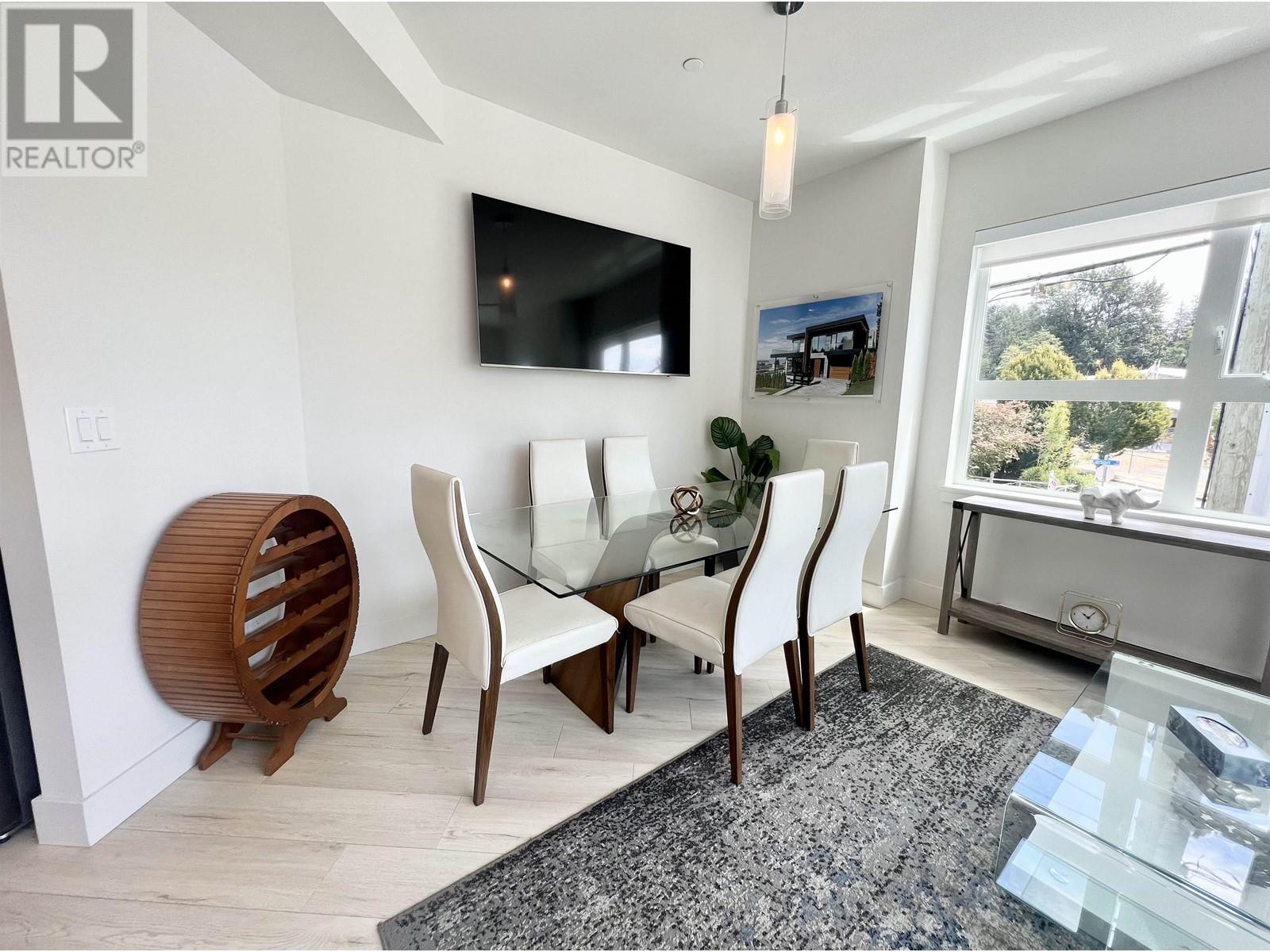 1710 Larson Road, North Vancouver, British Columbia  V7M 2Z4 - Photo 2 - R2805370