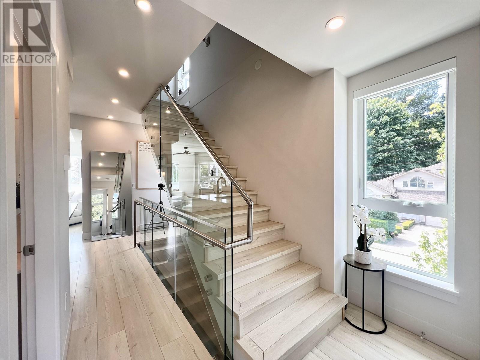 1710 Larson Road, North Vancouver, British Columbia  V7M 2Z4 - Photo 9 - R2805370