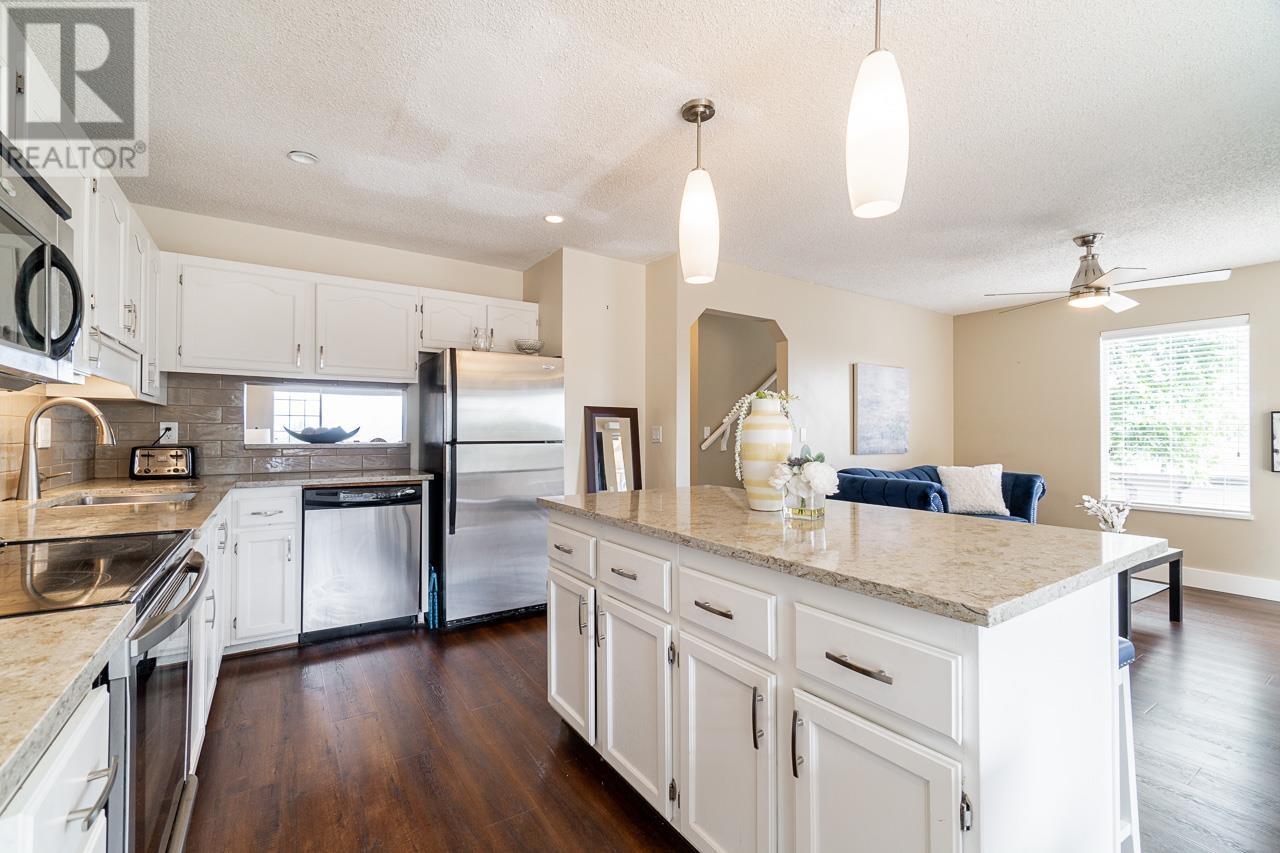 113 1140 Castle Crescent, Port Coquitlam, British Columbia  V3C 5M2 - Photo 3 - R2805546