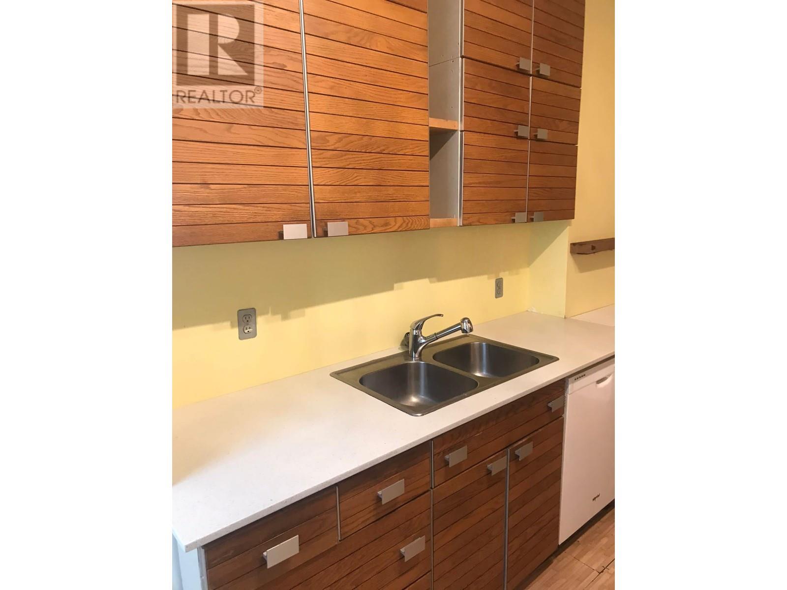 153 E 8th Avenue, Vancouver, British Columbia  V5T 1R8 - Photo 4 - C8053510