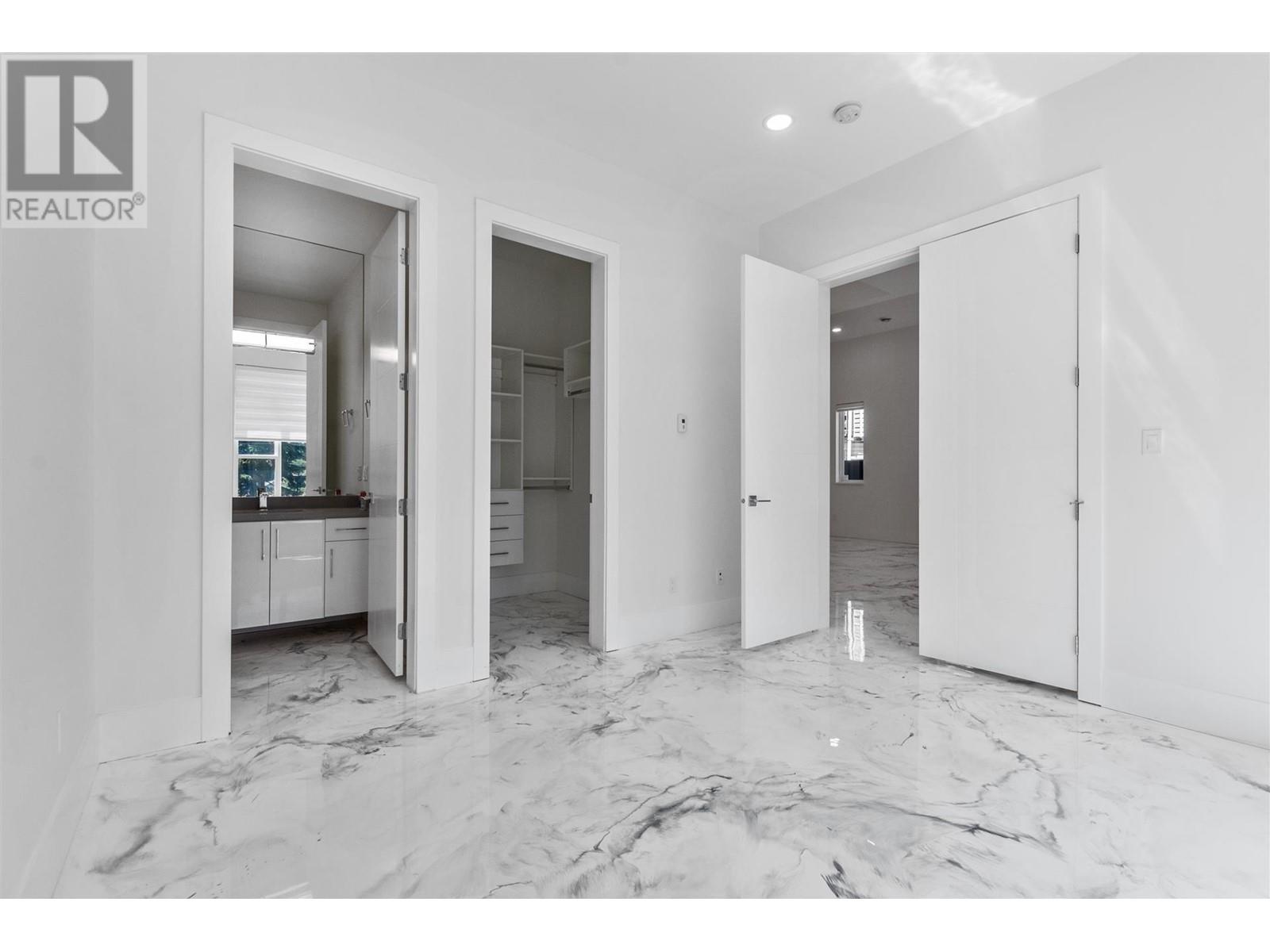 8041 10th Avenue, Burnaby, British Columbia  V3N 2S4 - Photo 11 - R2805002
