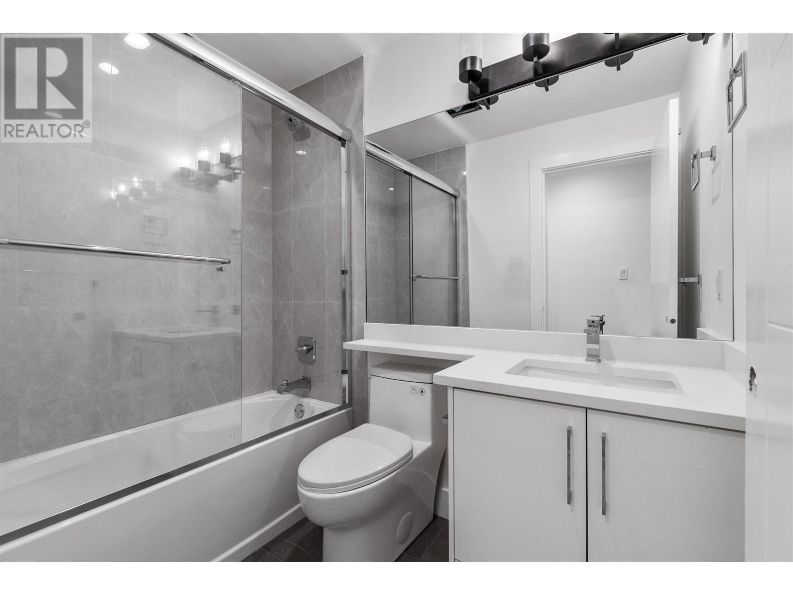 8041 10th Avenue, Burnaby, British Columbia  V3N 2S4 - Photo 12 - R2805002