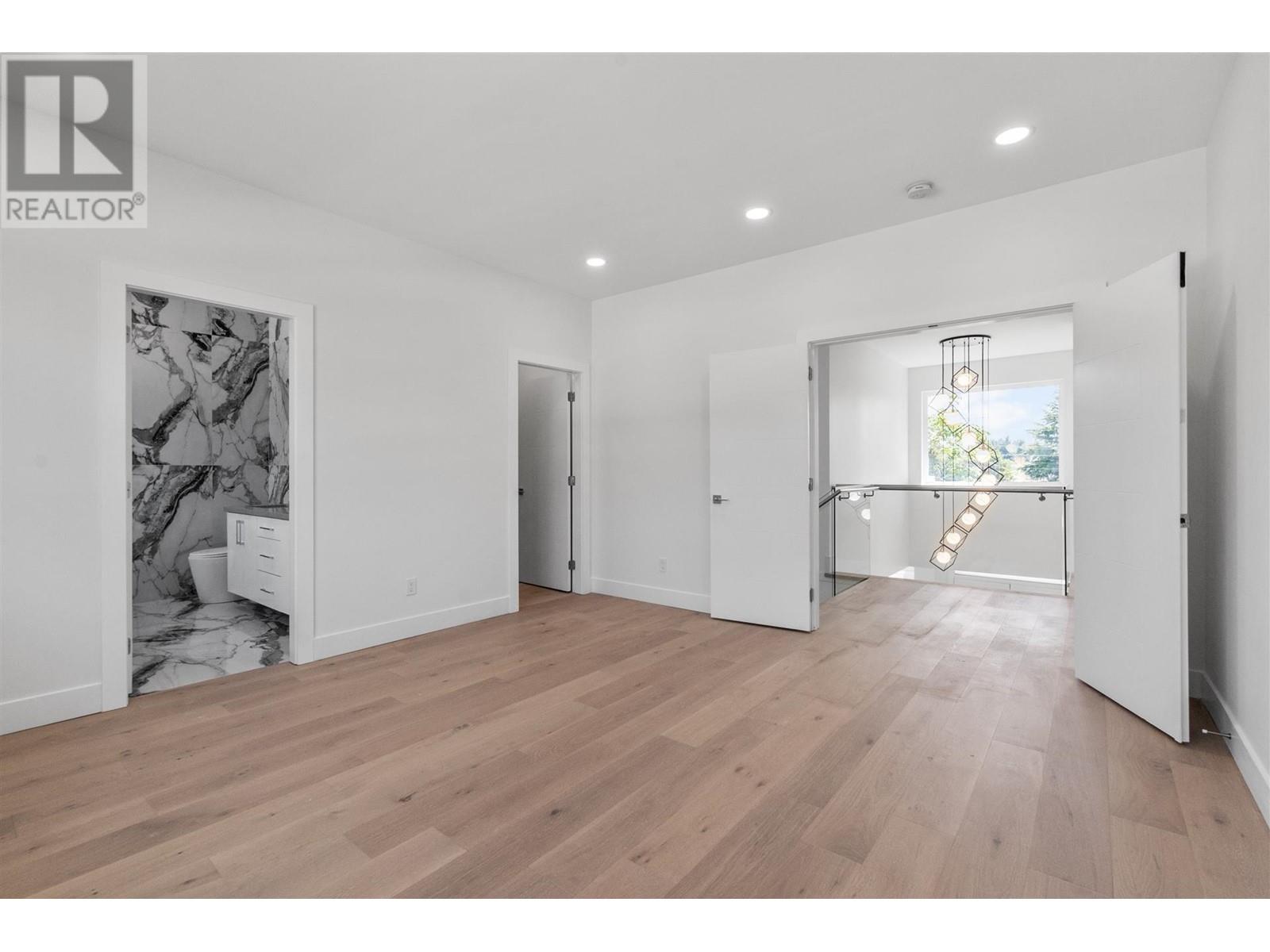8041 10th Avenue, Burnaby, British Columbia  V3N 2S4 - Photo 17 - R2805002