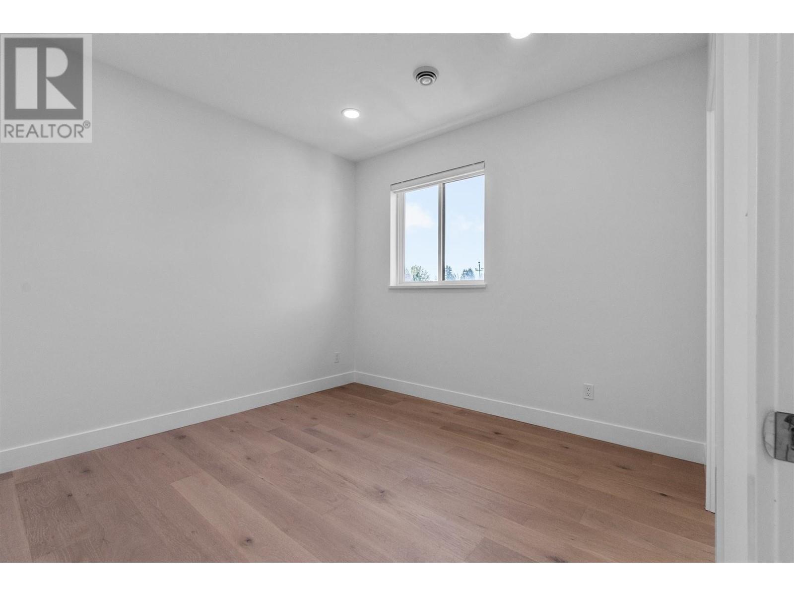 8041 10th Avenue, Burnaby, British Columbia  V3N 2S4 - Photo 22 - R2805002