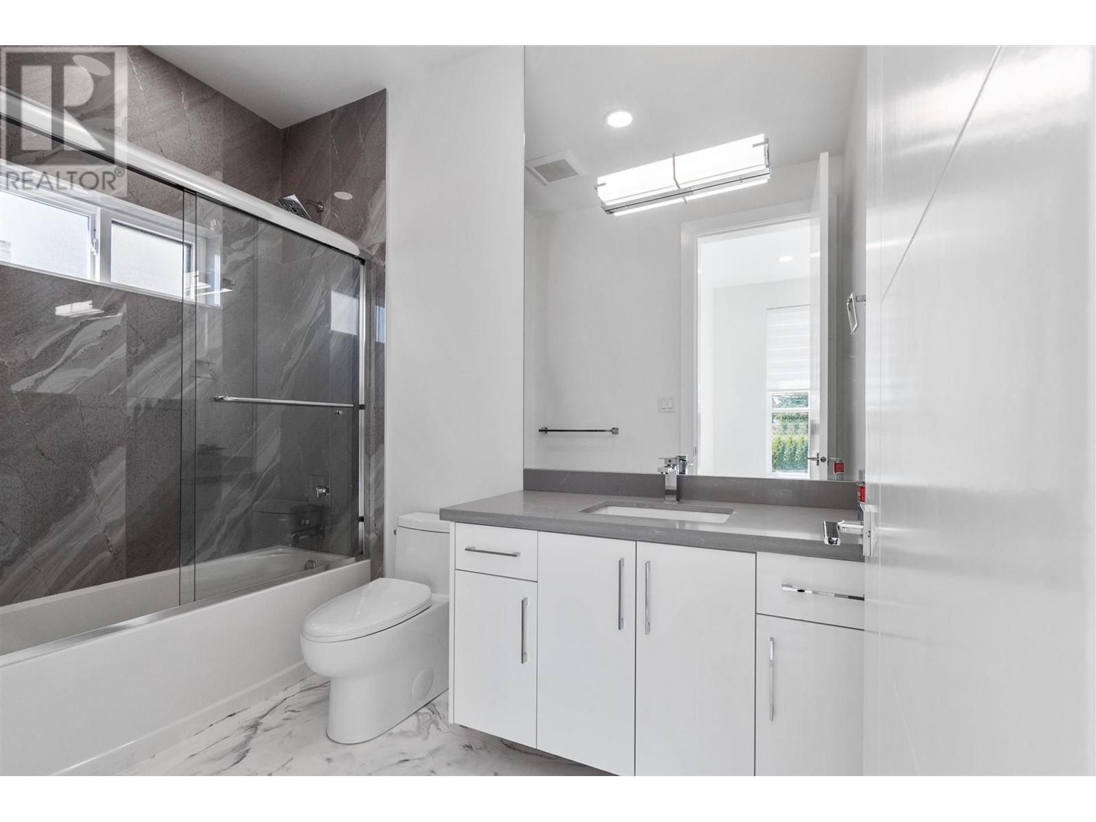 8041 10th Avenue, Burnaby, British Columbia  V3N 2S4 - Photo 25 - R2805002