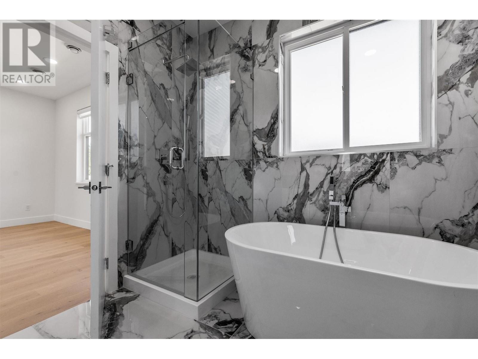 8041 10th Avenue, Burnaby, British Columbia  V3N 2S4 - Photo 19 - R2805002