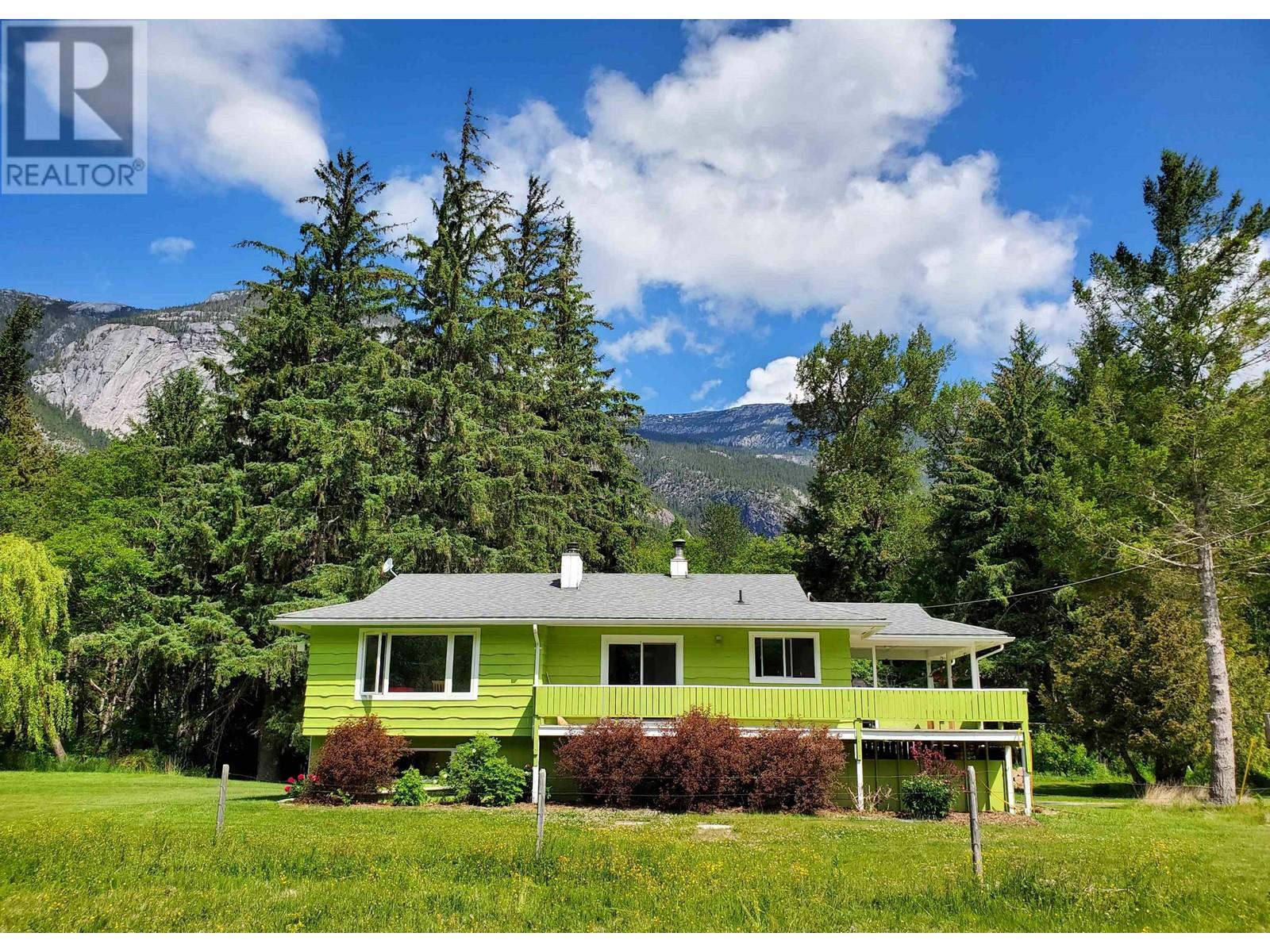 1690 MACKENZIE 20 HIGHWAY, bella coola, British Columbia