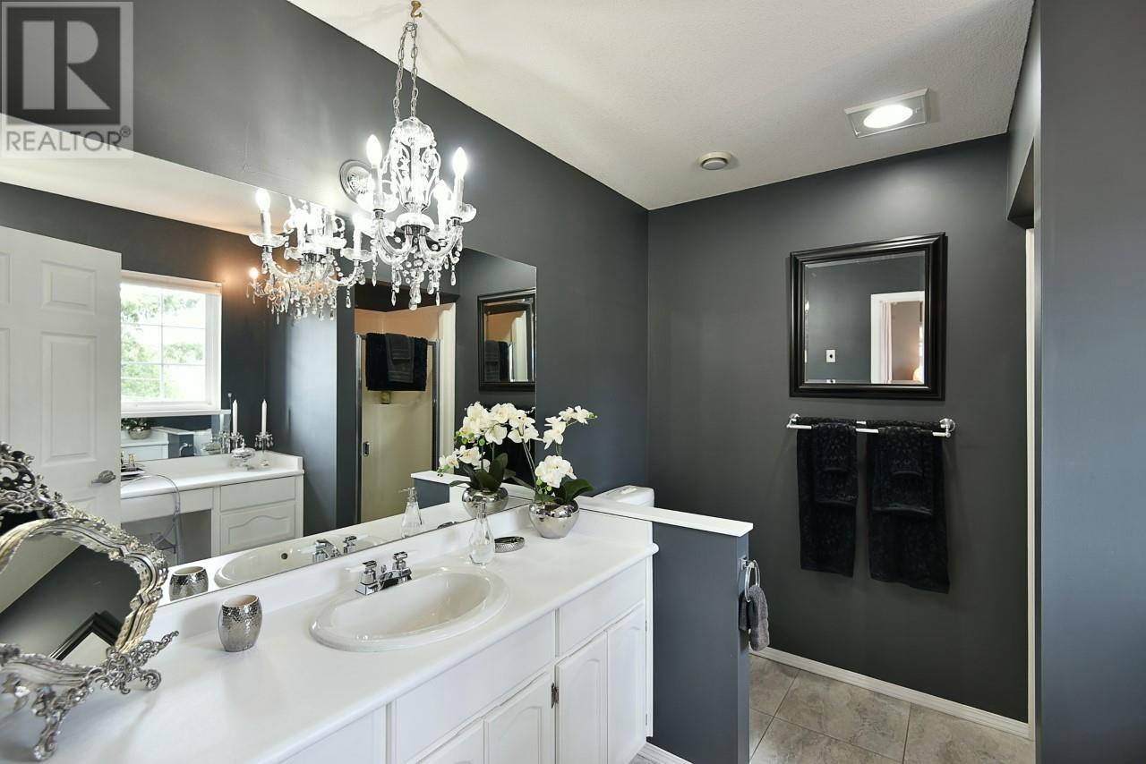 5457 Burley Place, Sechelt, British Columbia  V0N 3A0 - Photo 13 - R2805867