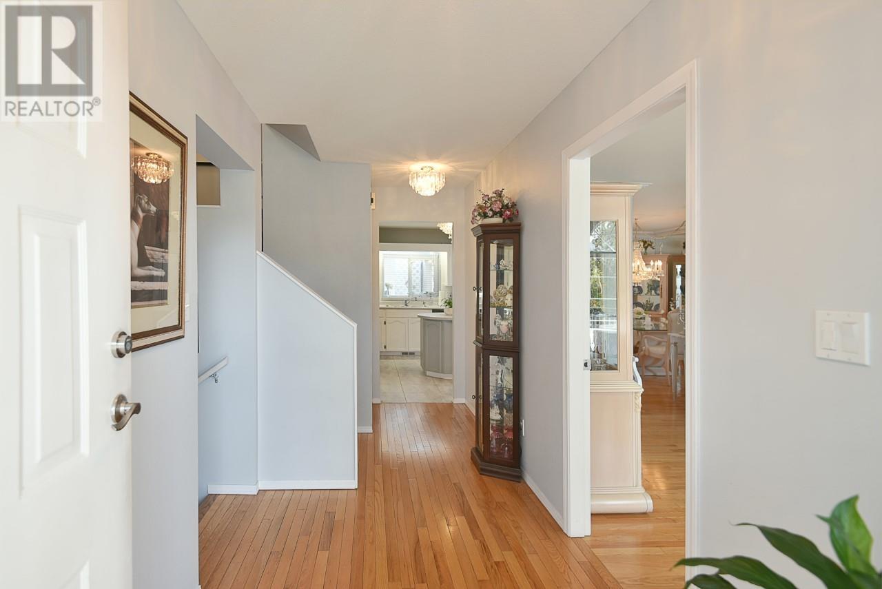 5457 Burley Place, Sechelt, British Columbia  V0N 3A0 - Photo 4 - R2805867