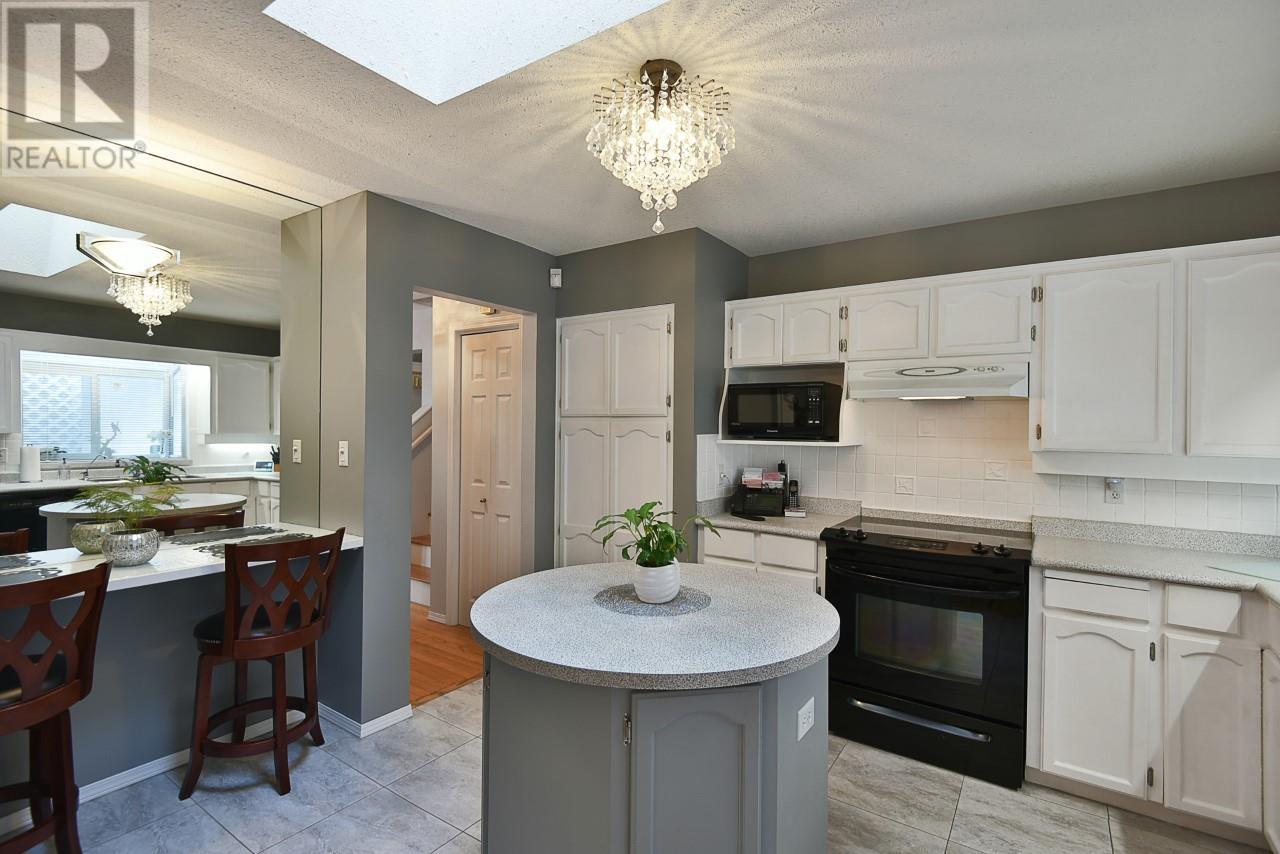 5457 Burley Place, Sechelt, British Columbia  V0N 3A0 - Photo 9 - R2805867