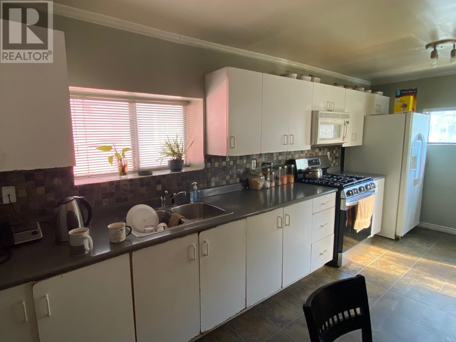 2070 E 26th Avenue, Vancouver, British Columbia  V5N 2W4 - Photo 6 - R2805870