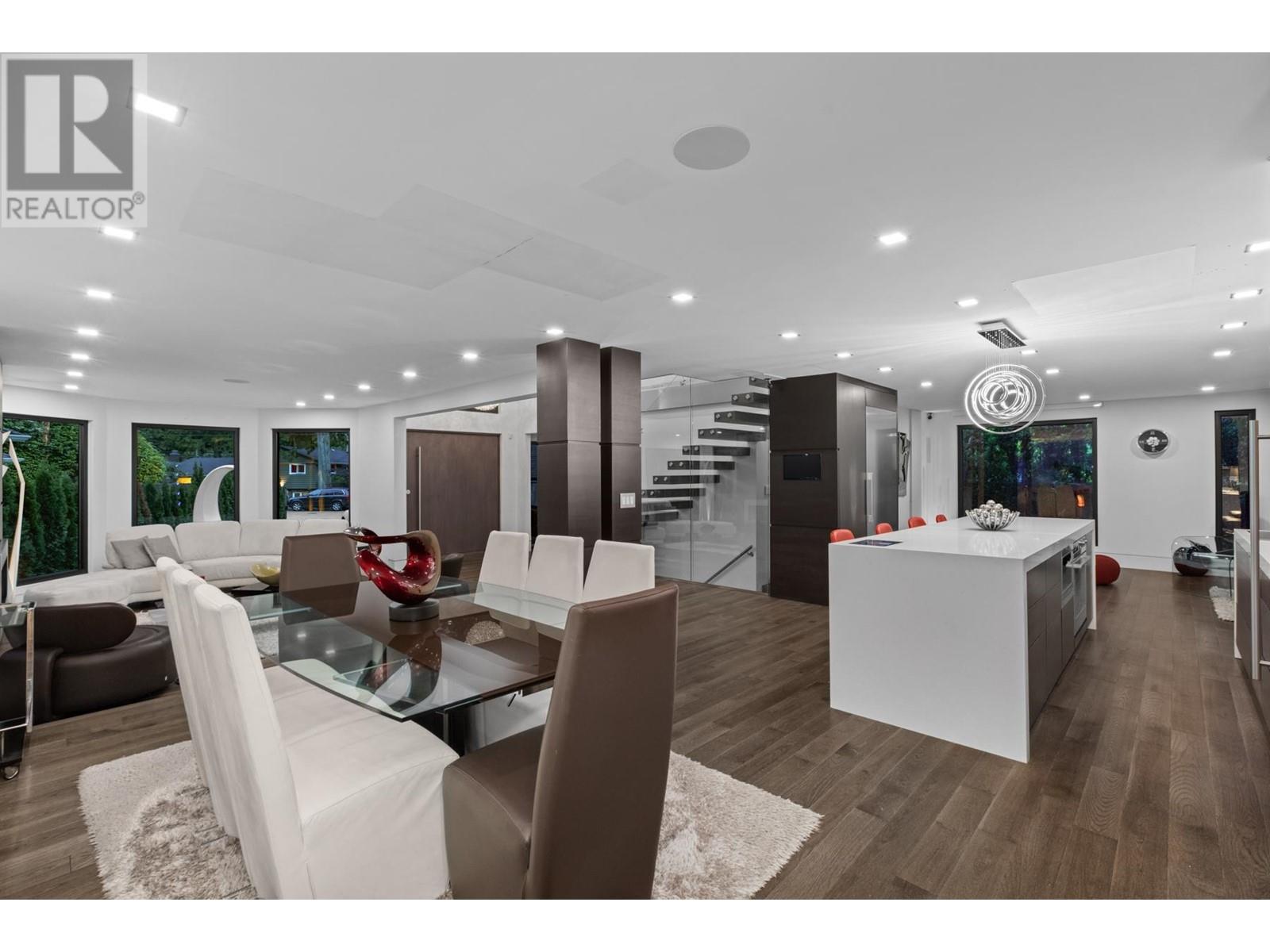 4577 Capilano Road, North Vancouver, British Columbia  V7R 4K2 - Photo 13 - R2805879