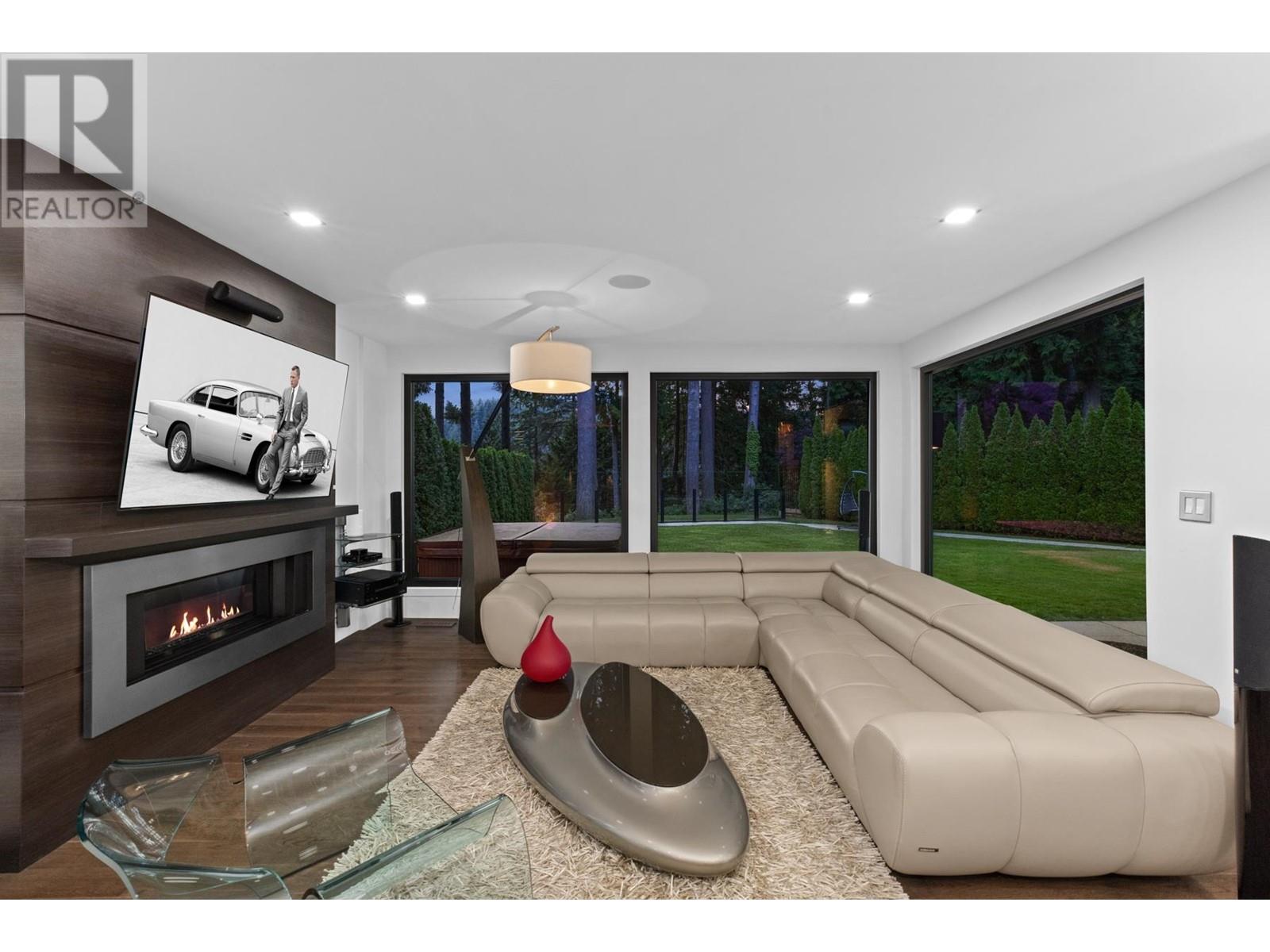 4577 Capilano Road, North Vancouver, British Columbia  V7R 4K2 - Photo 14 - R2805879
