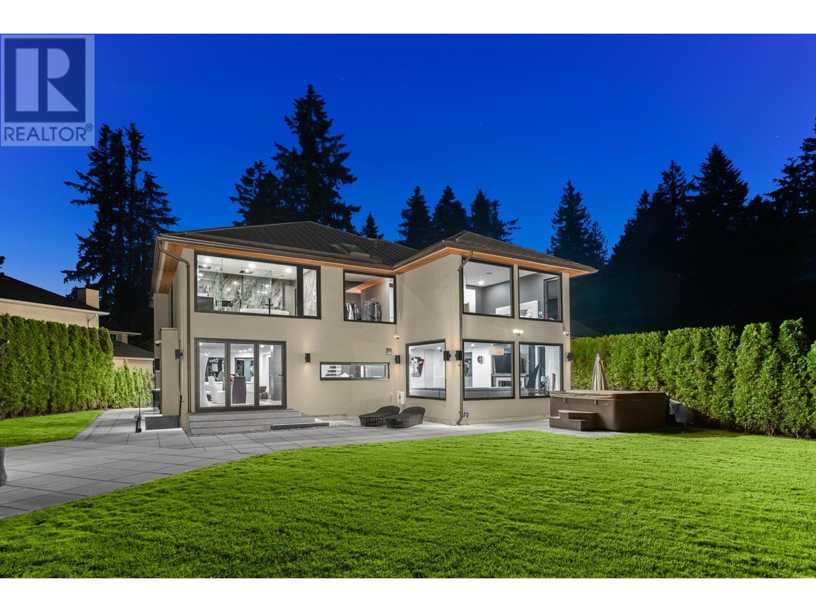4577 Capilano Road, North Vancouver, British Columbia  V7R 4K2 - Photo 4 - R2805879