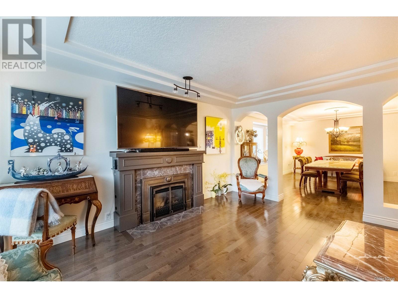 812 Robinson Street, Coquitlam, British Columbia  V3J 4G3 - Photo 3 - R2804731