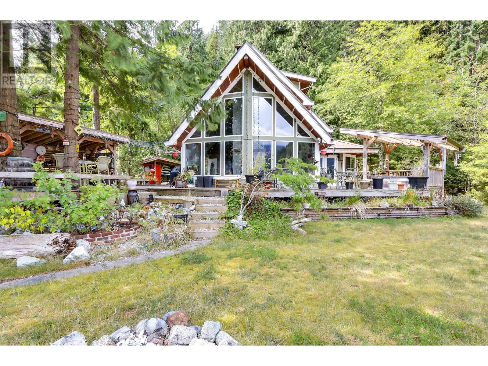 Lot 1 ORLOHMA BEACH, north vancouver, British Columbia