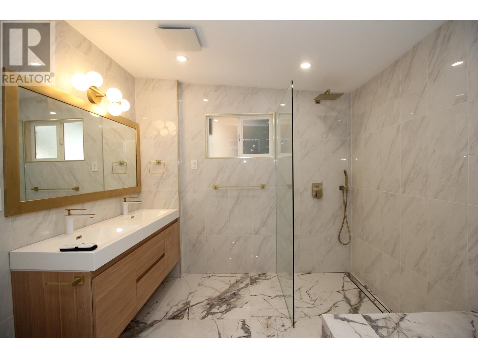 306 Sasamat Lane, North Vancouver, British Columbia  V7G 2S4 - Photo 10 - R2798836
