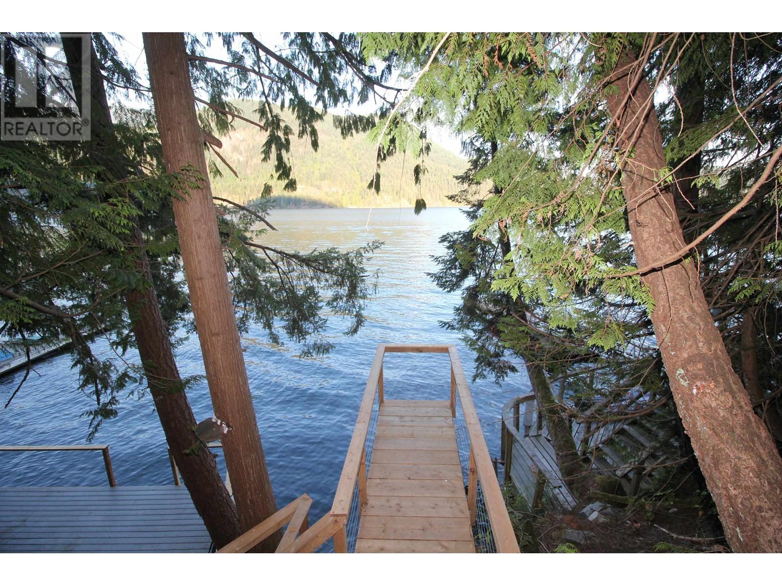 306 Sasamat Lane, North Vancouver, British Columbia  V7G 2S4 - Photo 22 - R2798836