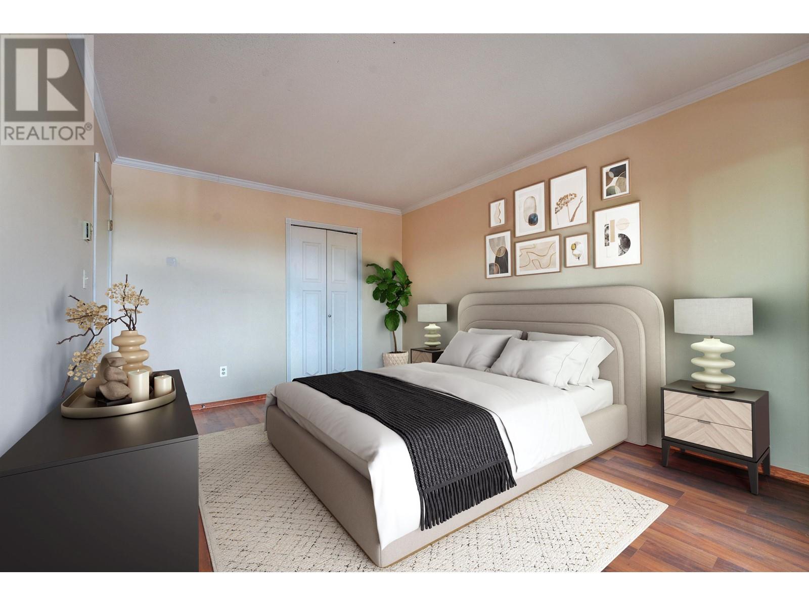 318 888 Kingsway, Vancouver, British Columbia  V5V 3C3 - Photo 1 - R2796623