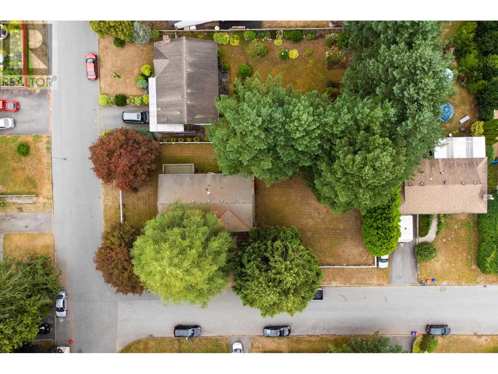 21099 Berry Avenue, Maple Ridge, British Columbia  V2X 7V3 - Photo 3 - R2806097