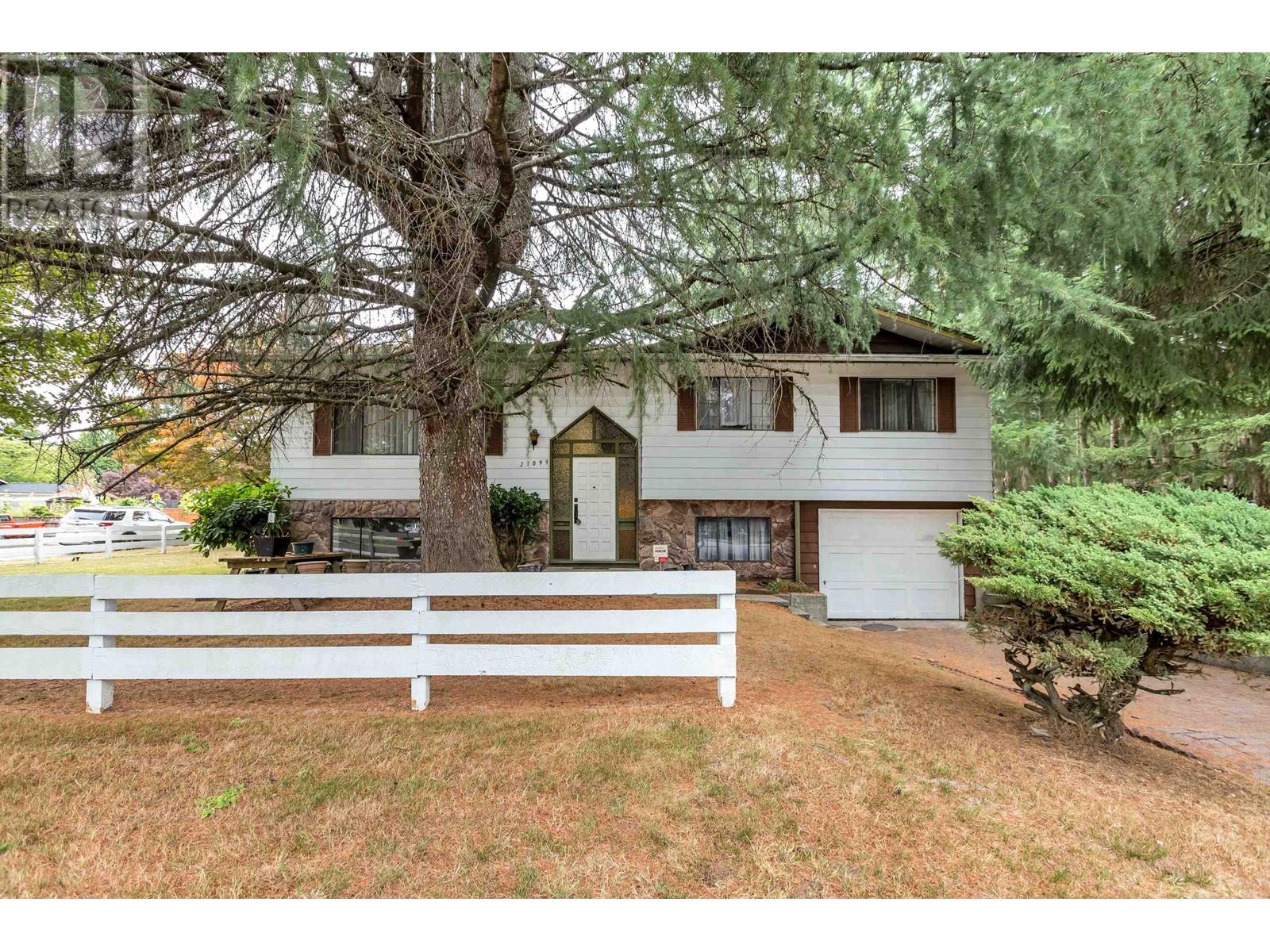 21099 Berry Avenue, Maple Ridge, British Columbia  V2X 7V3 - Photo 8 - R2806097