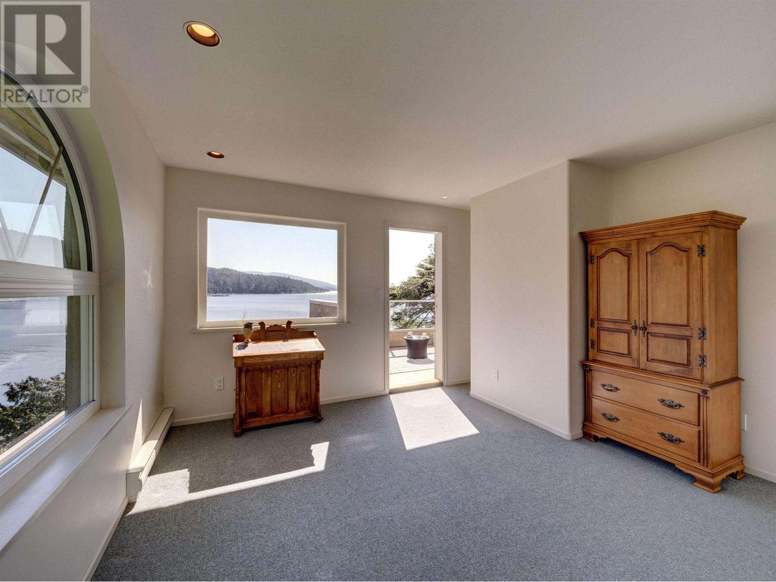 7659 Redrooffs Road, Halfmoon Bay, British Columbia  V0N 1Y1 - Photo 19 - R2806102