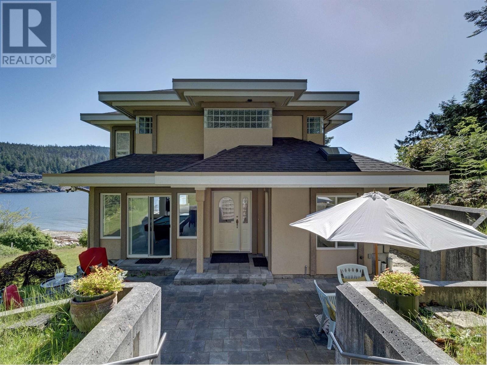 7659 Redrooffs Road, Halfmoon Bay, British Columbia  V0N 1Y1 - Photo 2 - R2806102
