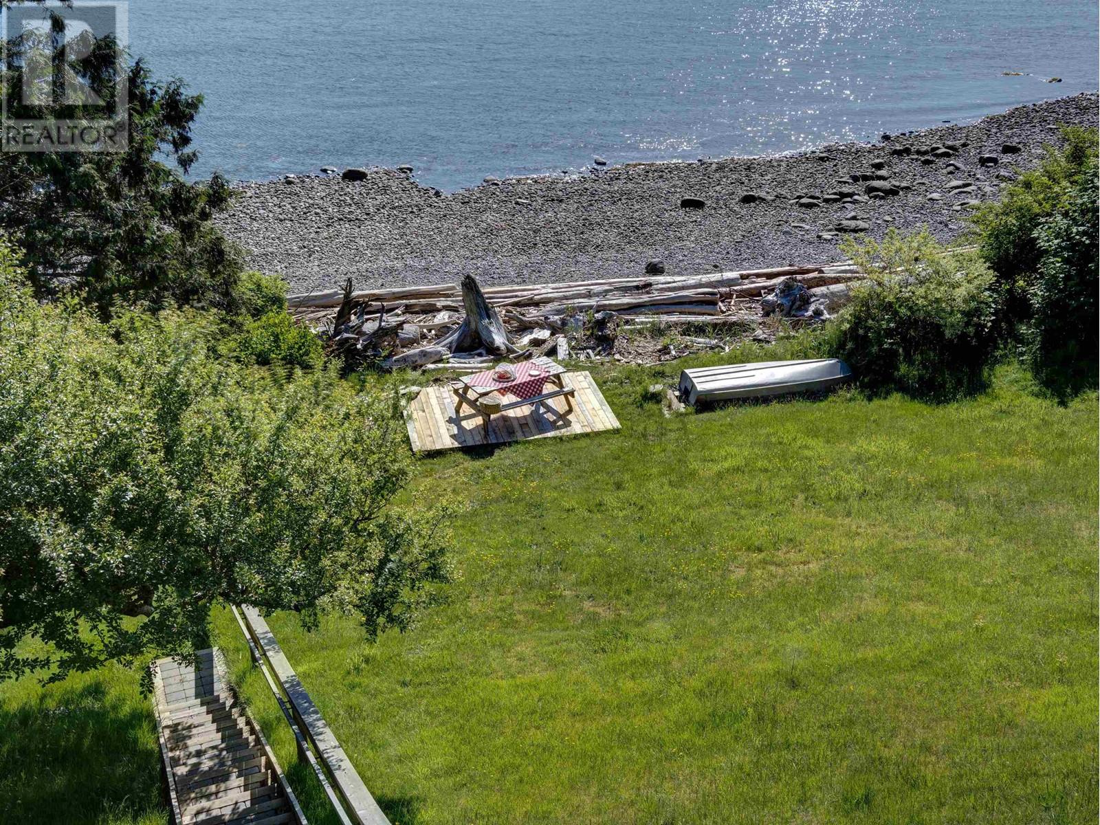 7659 Redrooffs Road, Halfmoon Bay, British Columbia  V0N 1Y1 - Photo 38 - R2806102