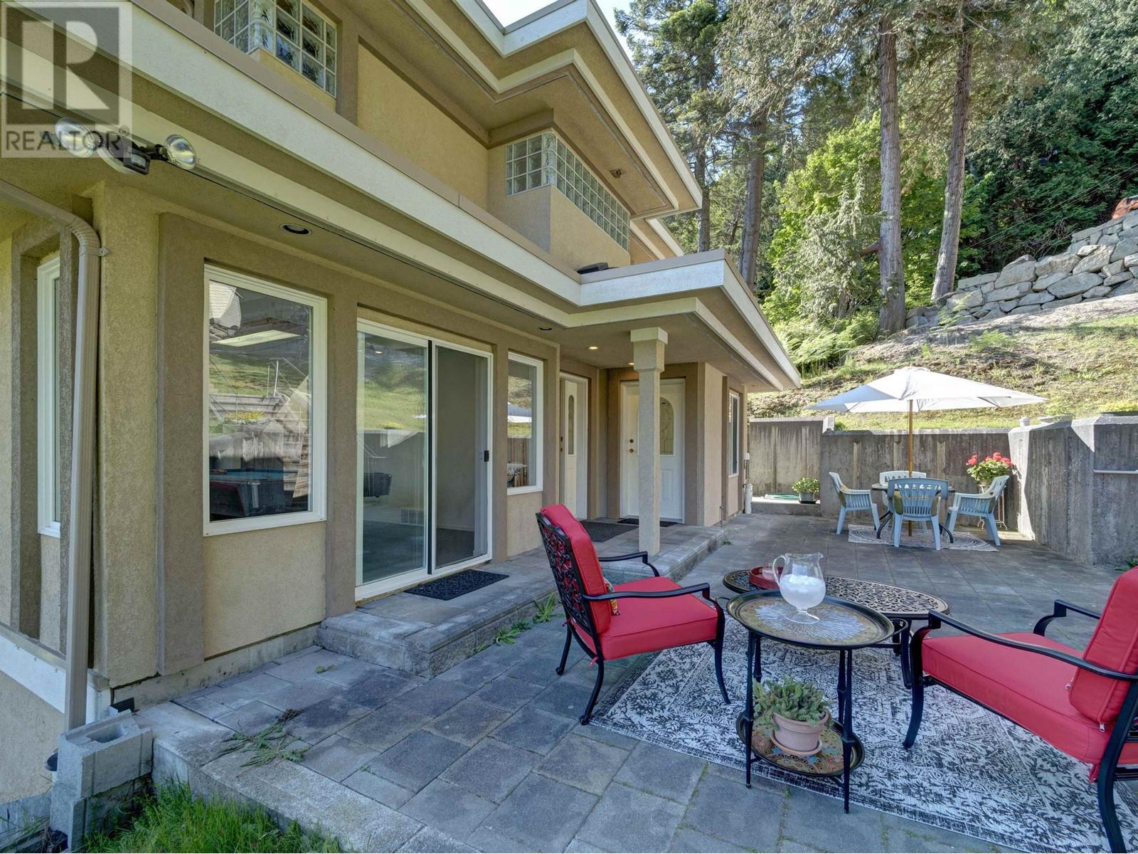 7659 Redrooffs Road, Halfmoon Bay, British Columbia  V0N 1Y1 - Photo 9 - R2806102
