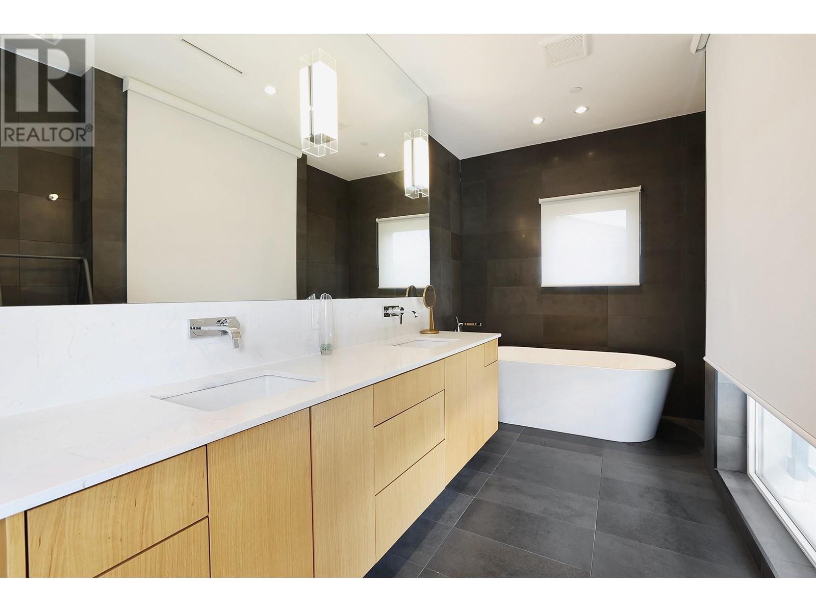 2576 W 18th Avenue, Vancouver, British Columbia  V6L 1B1 - Photo 14 - R2805587