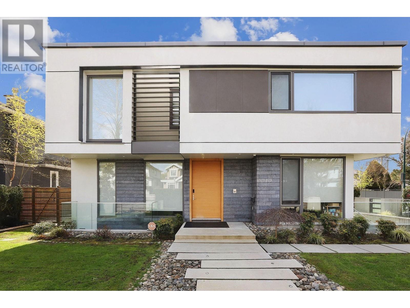 2576 W 18TH AVENUE, vancouver, British Columbia