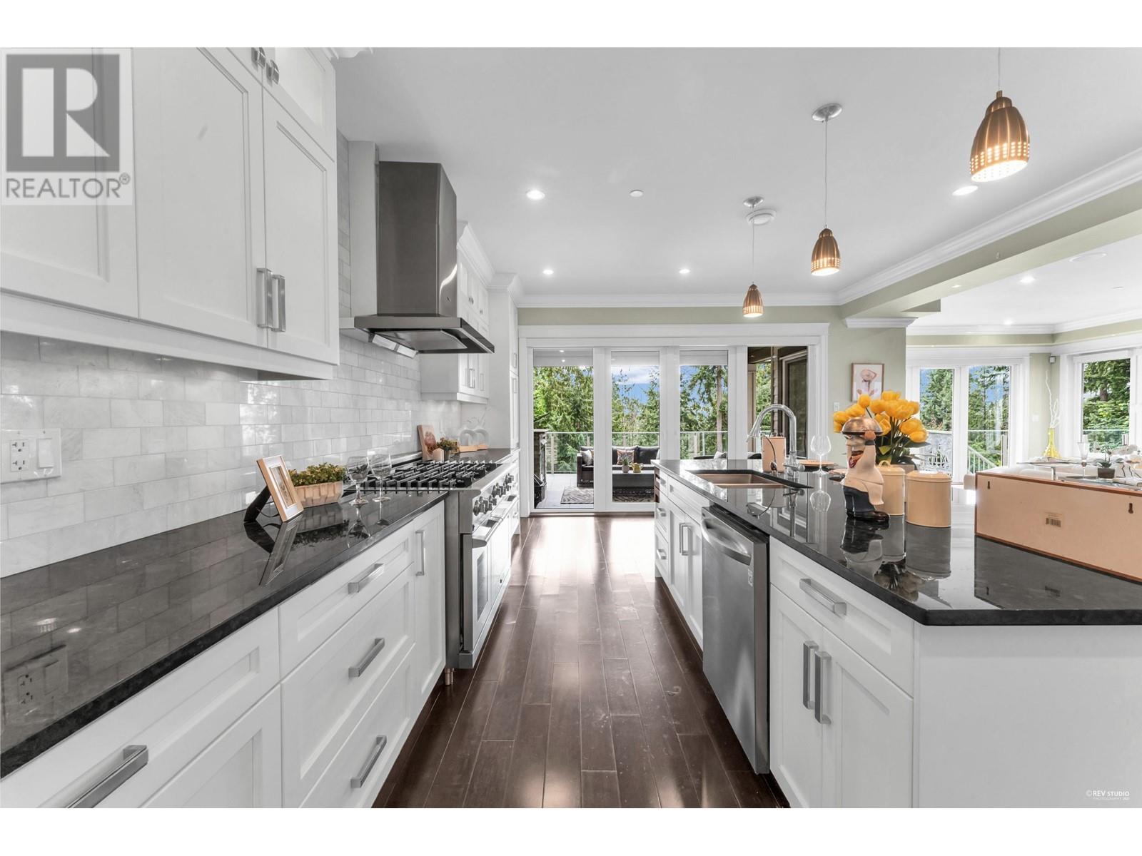 3930 Bayridge Avenue, West Vancouver, British Columbia  V7V 3J4 - Photo 13 - R2805850