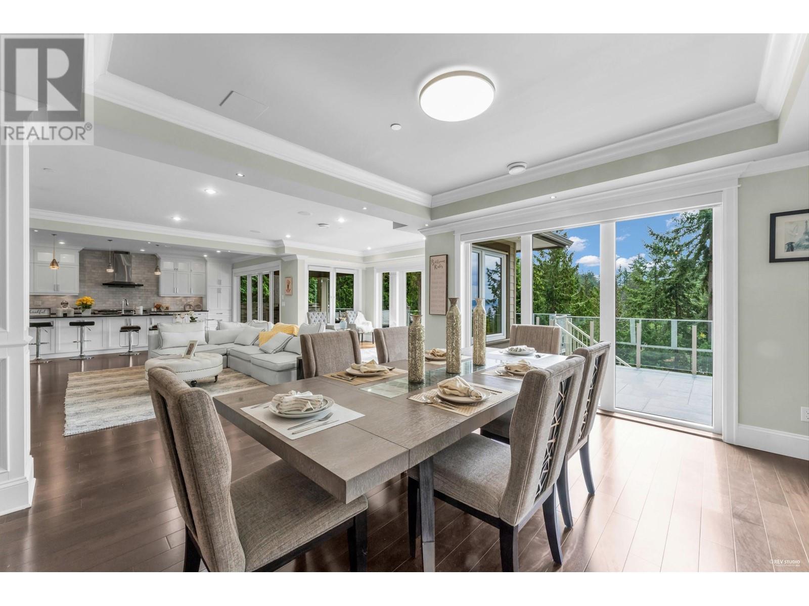 3930 Bayridge Avenue, West Vancouver, British Columbia  V7V 3J4 - Photo 3 - R2805850