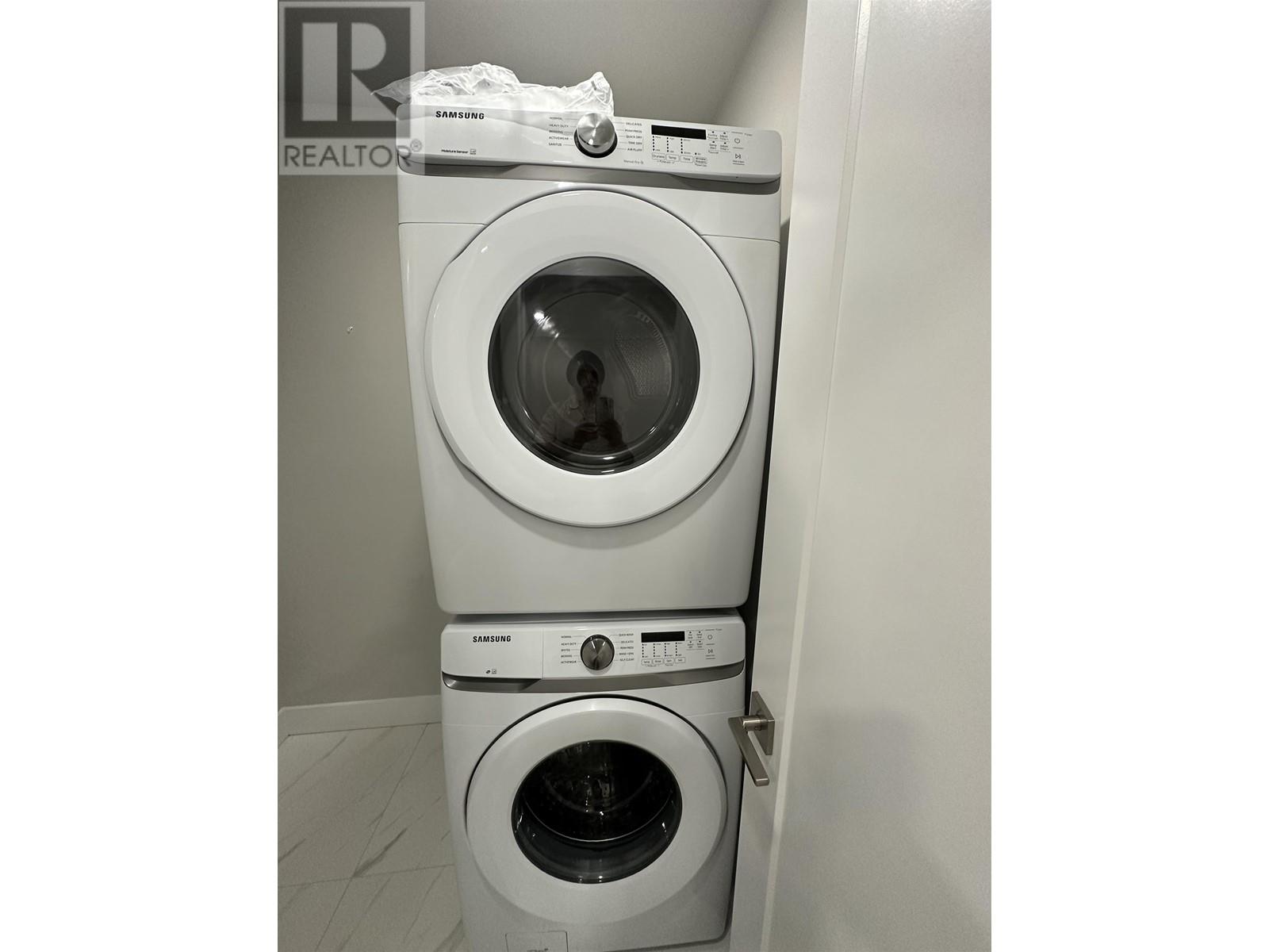 1108 Roma Avenue, New Westminster, British Columbia  V3M 0M4 - Photo 14 - R2805744