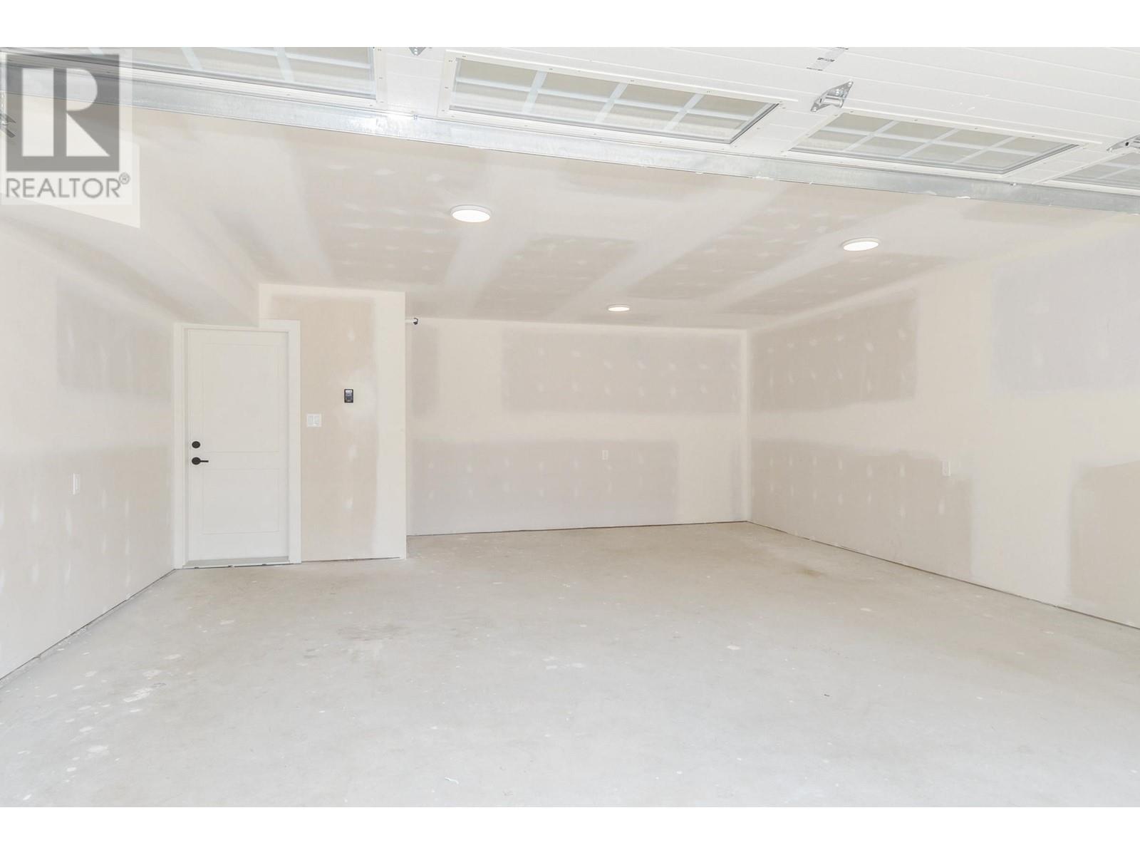 20865 Golf Lane, Maple Ridge, British Columbia  V2X 1M1 - Photo 38 - R2806194