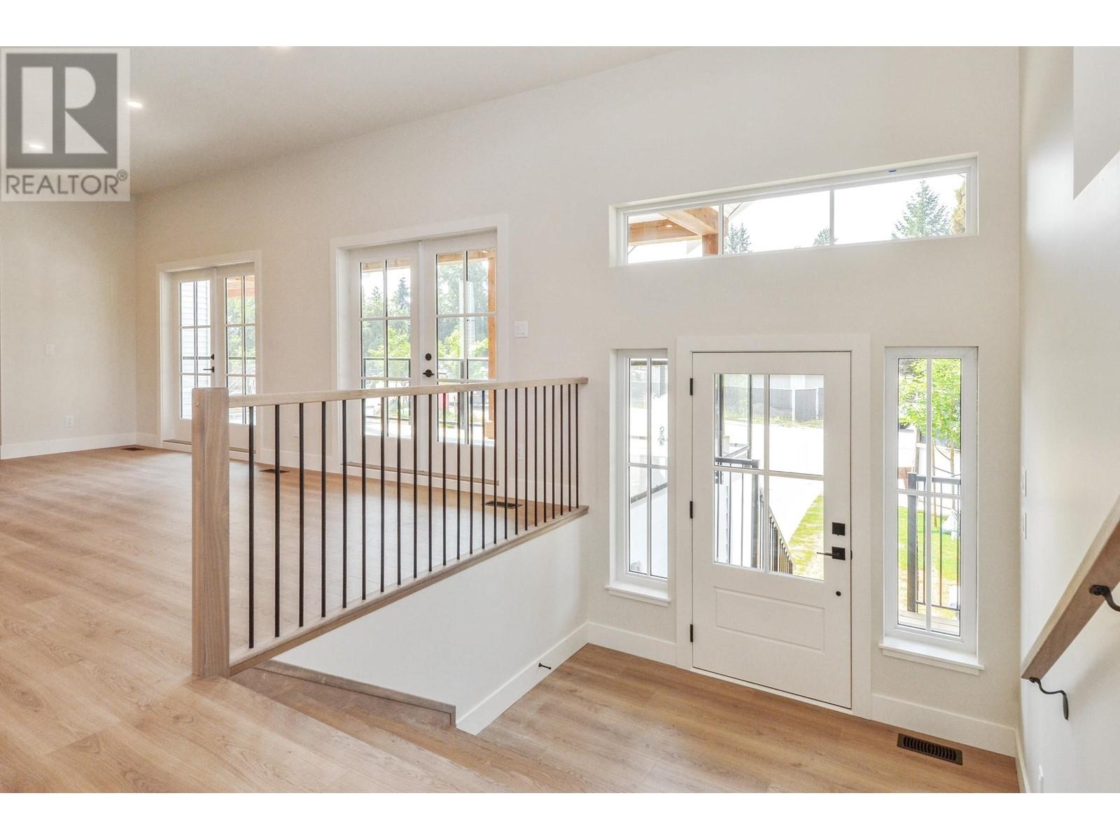 20871 Golf Lane, Maple Ridge, British Columbia  V2X 1M1 - Photo 8 - R2806144