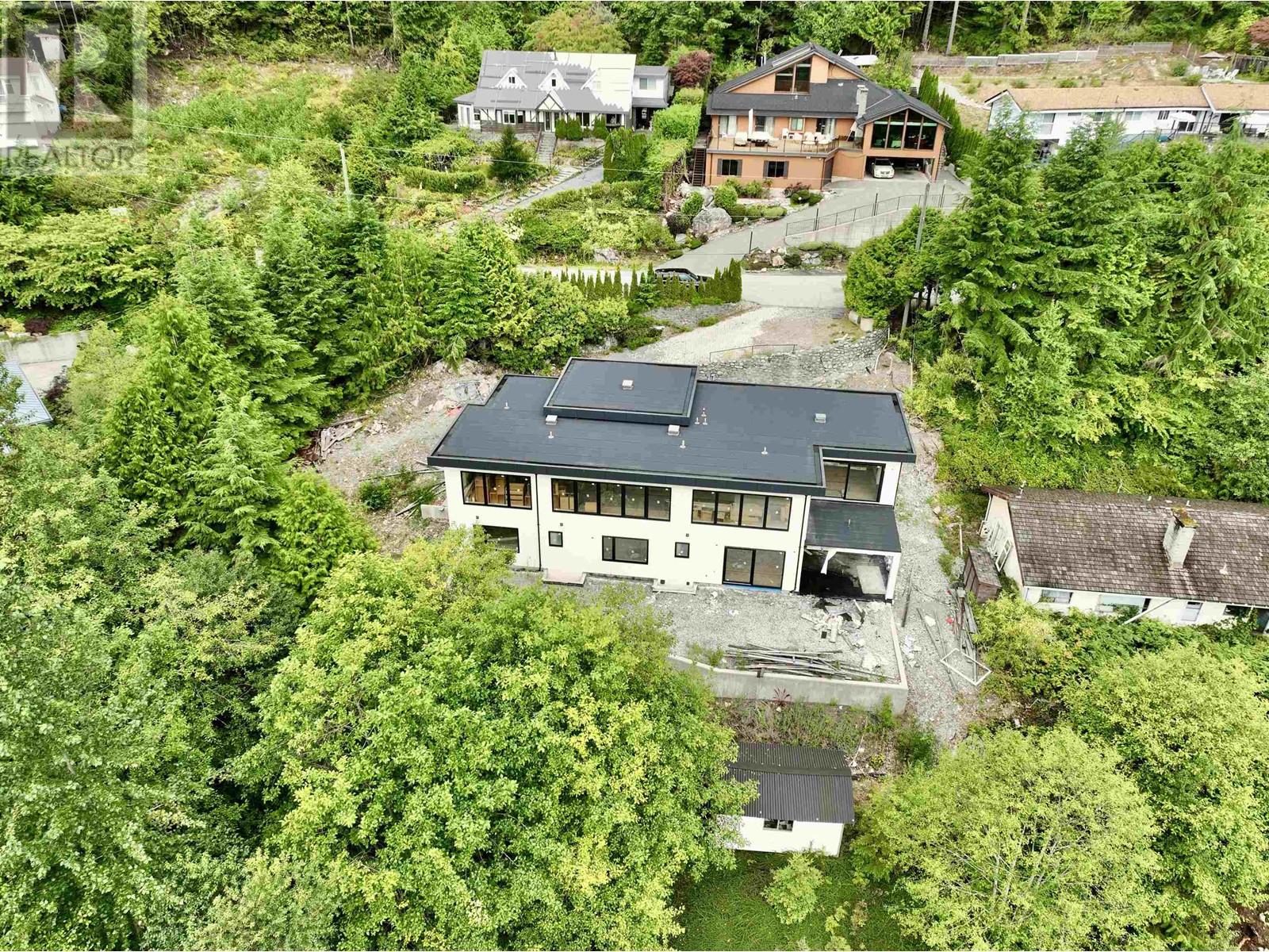 567 BALLANTREE ROAD, west vancouver, British Columbia