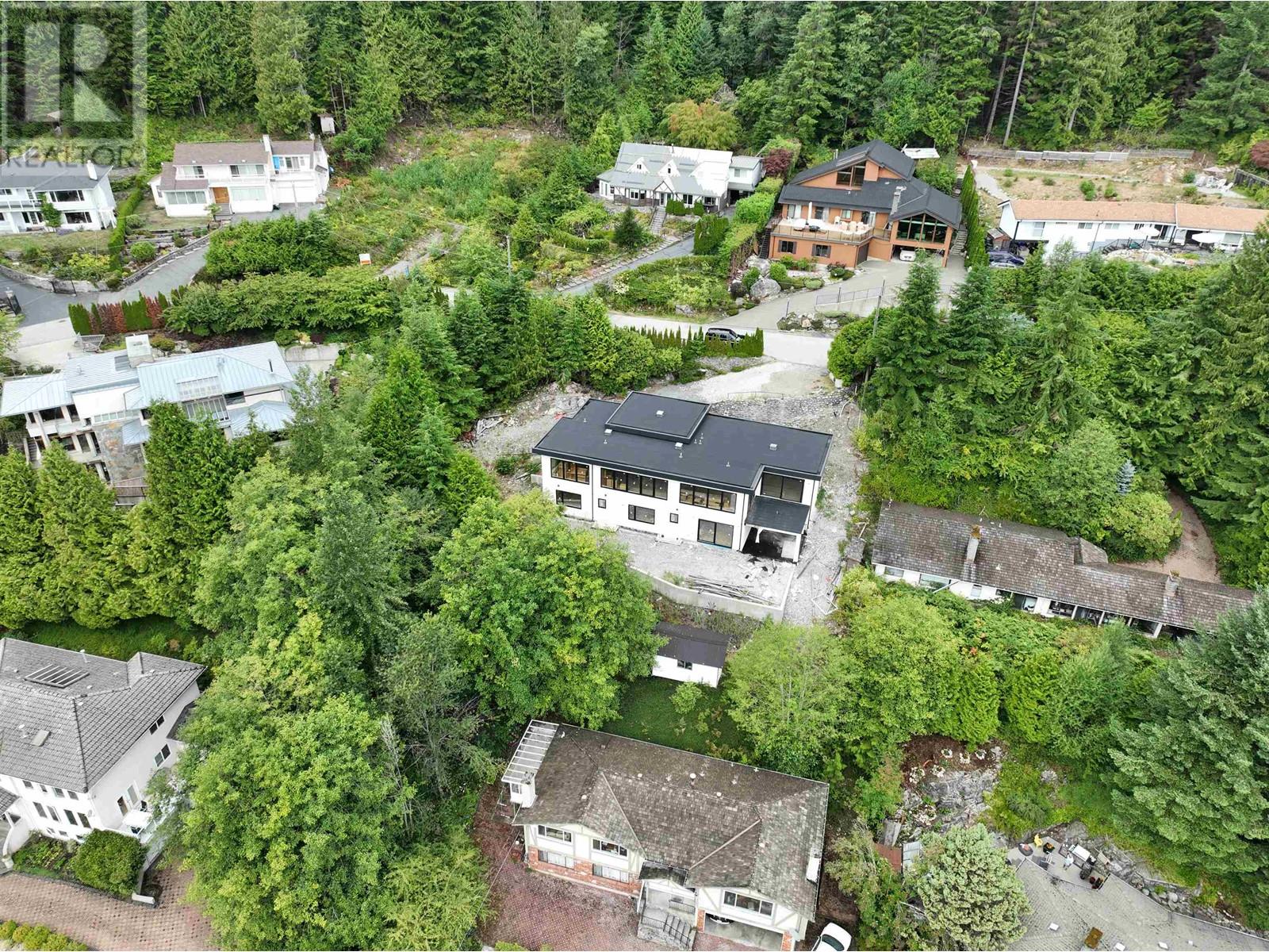 567 Ballantree Road, West Vancouver, British Columbia  V7S 1W4 - Photo 8 - R2806245