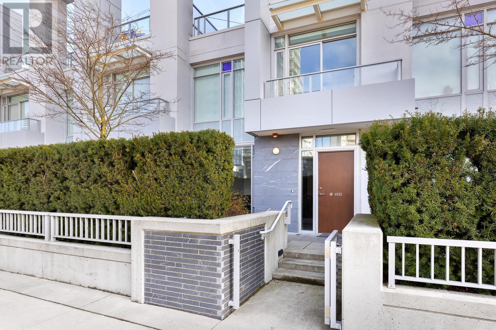 6532 Nelson Avenue, Burnaby, British Columbia  V5H 0G6 - Photo 2 - R2806253