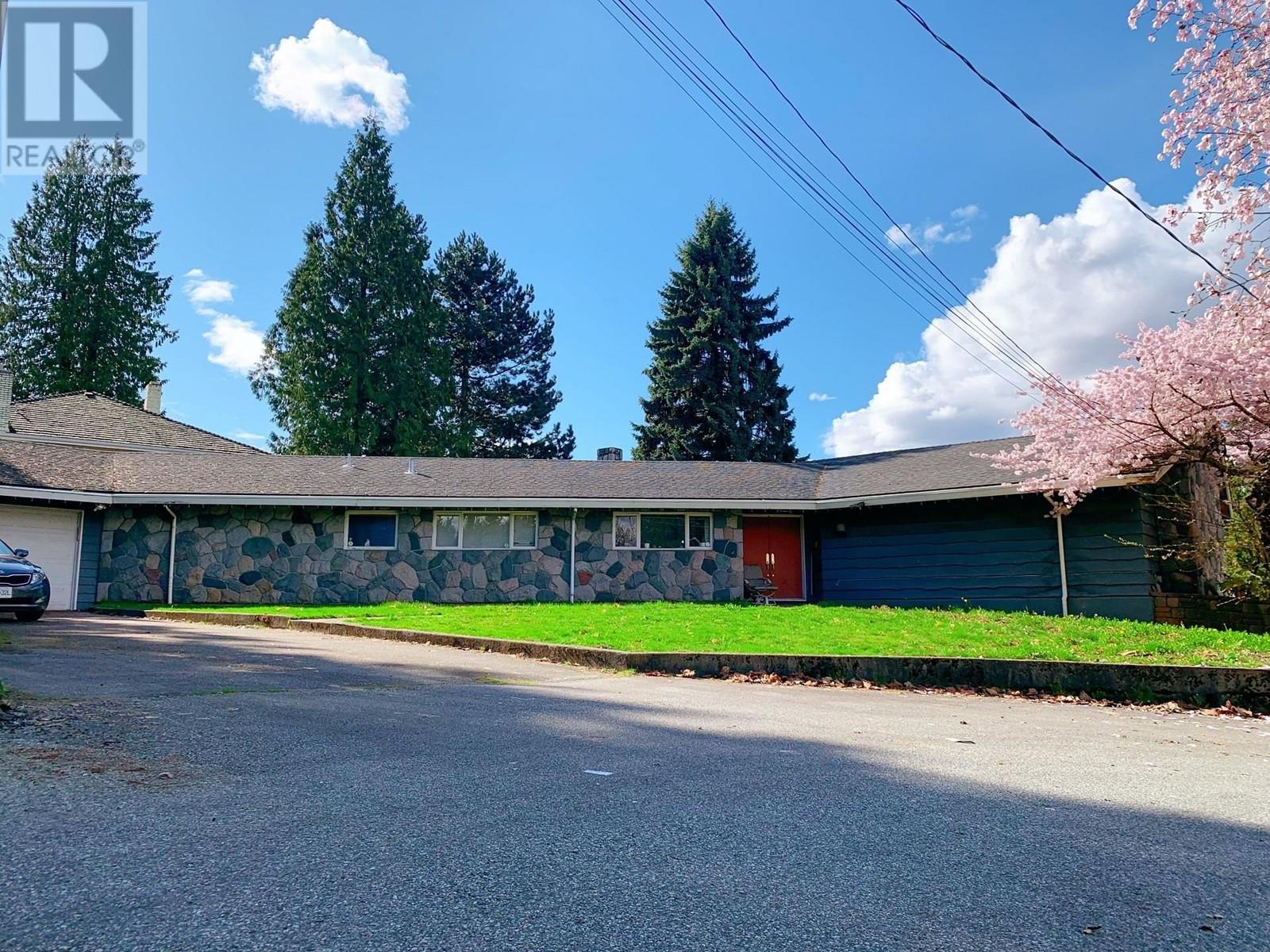 7345 Punnett Close, Burnaby, British Columbia  V5E 1X1 - Photo 8 - R2806025
