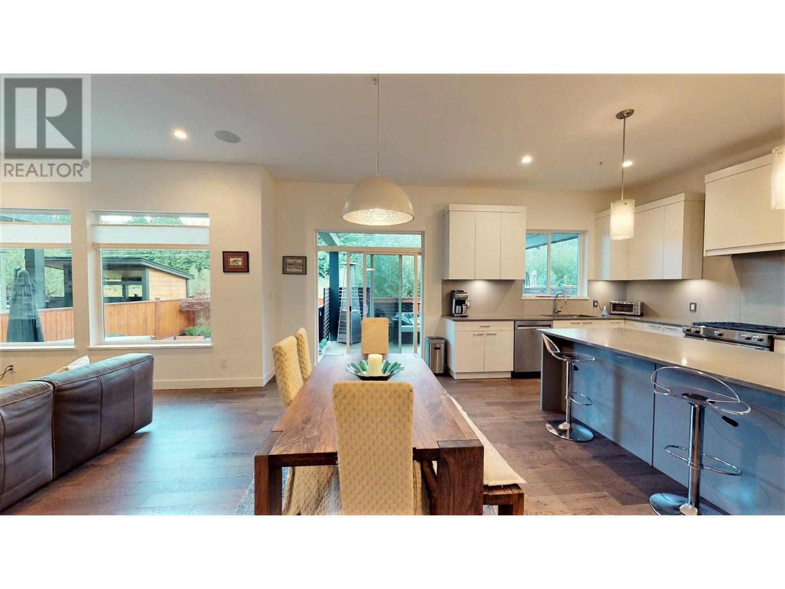 39248 Cardinal Drive, Squamish, British Columbia  V8B 0V3 - Photo 6 - R2805550