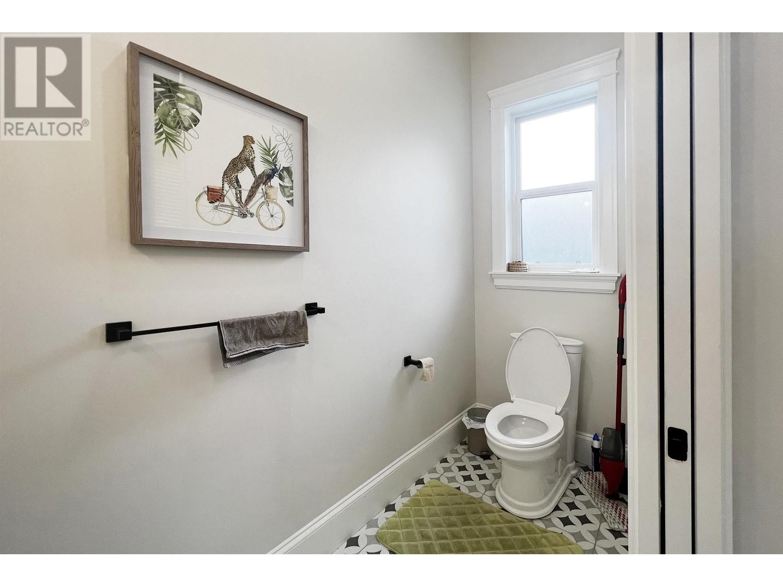 202 Seventh Avenue, New Westminster, British Columbia  V3L 4H6 - Photo 15 - R2806264