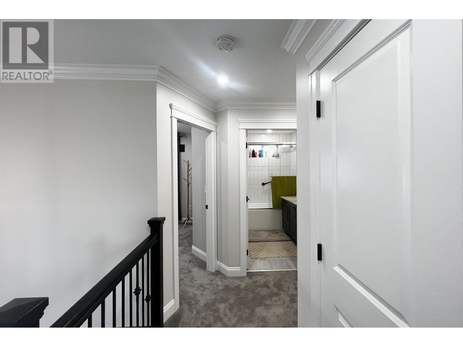 202 Seventh Avenue, New Westminster, British Columbia  V3L 4H6 - Photo 17 - R2806264