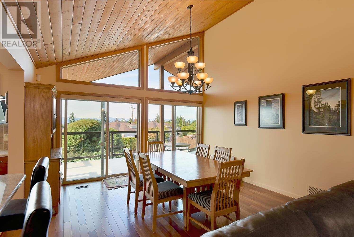 6371 Samron Road, Sechelt, British Columbia  V7Z 0N6 - Photo 15 - R2806366