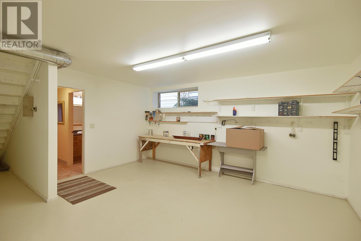 6371 Samron Road, Sechelt, British Columbia  V7Z 0N6 - Photo 32 - R2806366