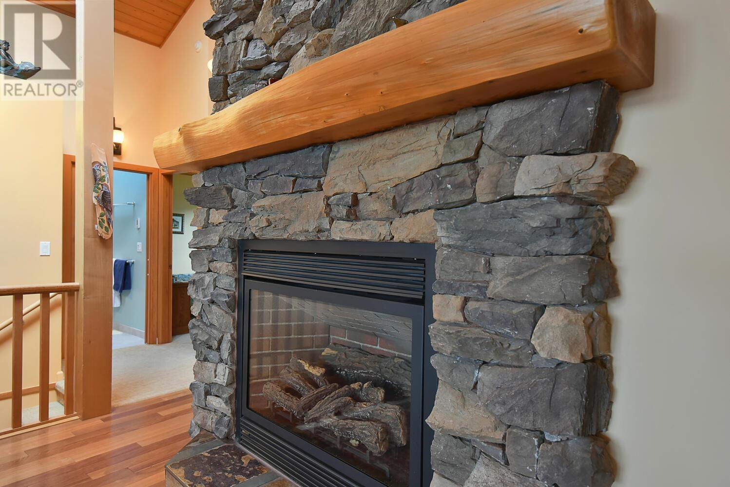 6371 Samron Road, Sechelt, British Columbia  V7Z 0N6 - Photo 9 - R2806366