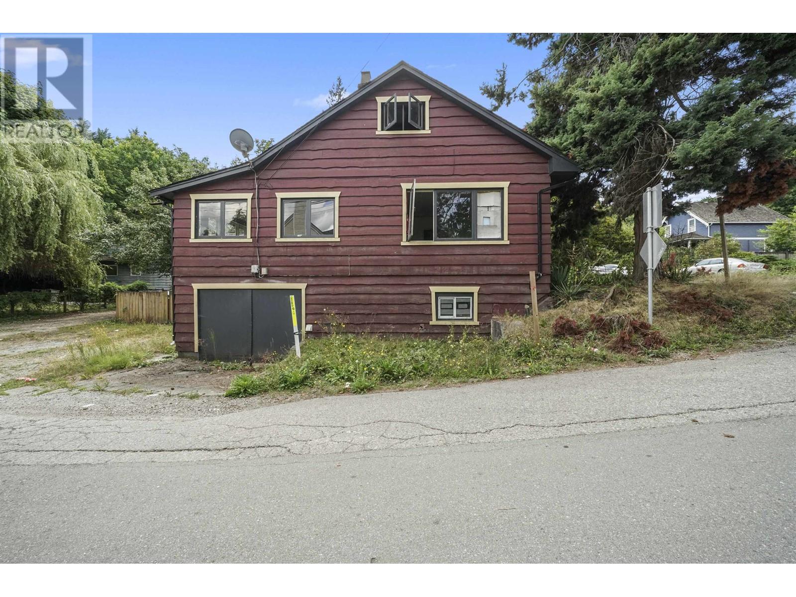 148 ELGIN STREET, port moody, British Columbia