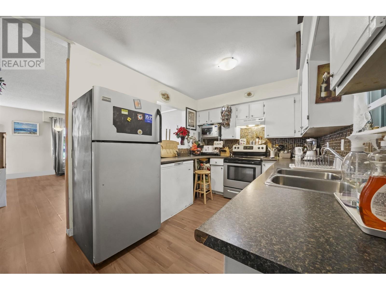 21466 Mayo Place, Maple Ridge, British Columbia  V2X 2K9 - Photo 11 - R2806439